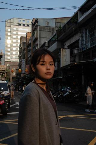 張舒妍 - 人像街拍、後期編修