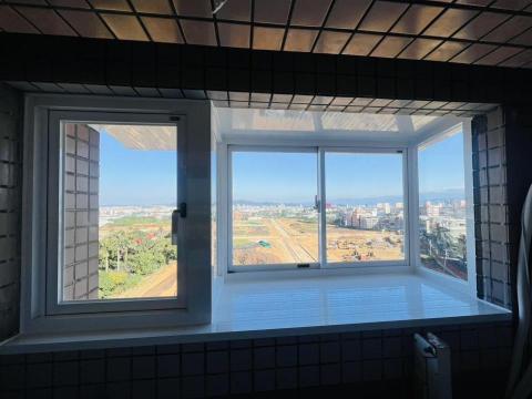 李鎌竹 群益鋁門窗 - 