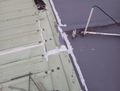 鐵皮屋頂漆，防水漆，圍籬，室內油漆都有承做 - 