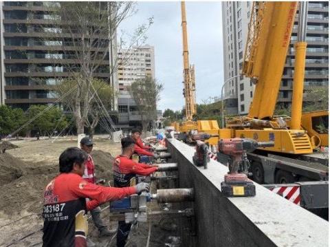 頂豪切割工程 - 