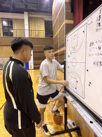 JEPT籃球技術訓練 - 香港訓練師DMFT來台協助亞洲大學訓練交流