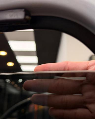 極緻汽車隔熱紙工作室 - 滿版車窗美式無縫工法，細節更升級！