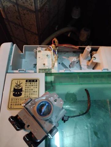 煜伸水和電維修 - 洗衣機進水閥門更換
