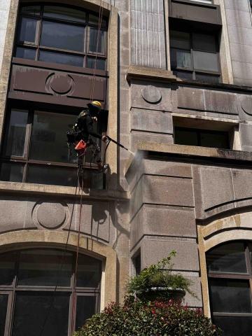 極護高空工程 - 外牆清洗工程 極護高空工程 - 外牆清洗工程