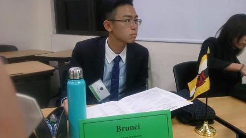 Max - 參賽哈佛模擬聯合國