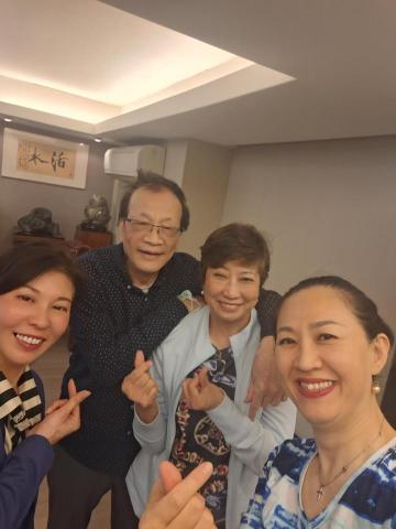 陳沛庭 - 陳醫師長期職業導致的職業病，接受專業訓練調整身體狀態及肌肉靈活。