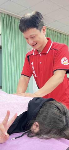 悠然之手推拿工作室 - 