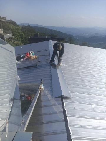 永立工程行 - 磁瓦改照成鐵皮屋頂