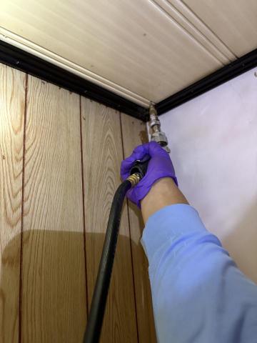 展鴻環保科技企業社 - 白蟻鑽孔灌藥防治