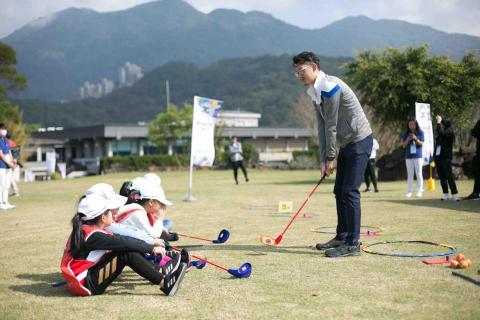 專業高爾夫教練Henry - 教學照