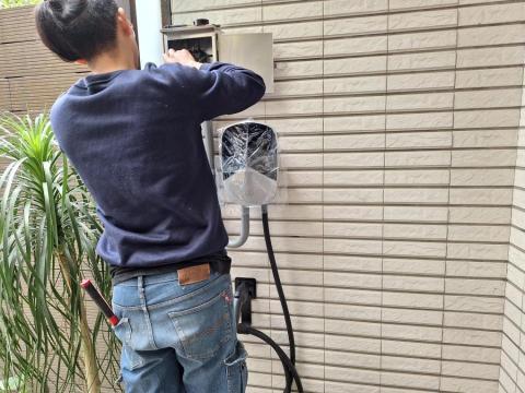 上躍工程-陳建誠 - 充電樁配線安裝工程