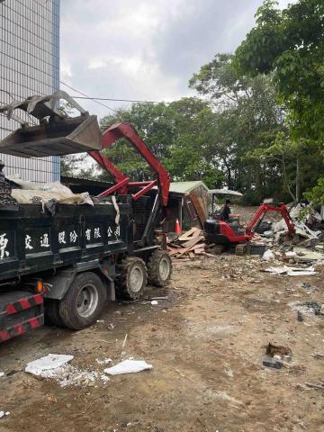 銢旭宅修工程行 - 廢棄物規劃清除與清運。