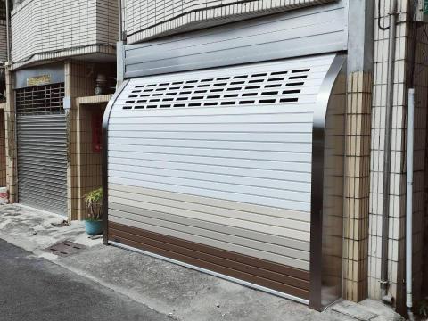 欣保金屬工程行 - 台南彎軌 快速捲門