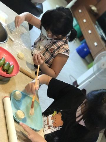 Maggie - 月餅課程