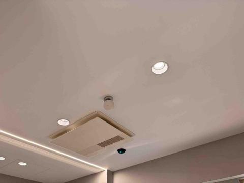 黃奕杰 - 智慧暖風機濕度控制｜洗澡自動開啟、乾爽自動關閉
系統偵測浴室濕度達指定值即自動啟動暖風機，洗澡結束後濕度降低則自動關閉，有效避免牆面發霉與悶濕問題。全程無須操作，真正實現浴室乾燥與智慧節能雙兼顧。