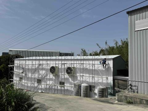 項勝工程行 彭文楫 - 項勝 高壓清洗 一道底漆 四道防水隔熱漆