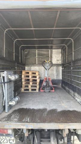 吳京翰 - 車體內部空間