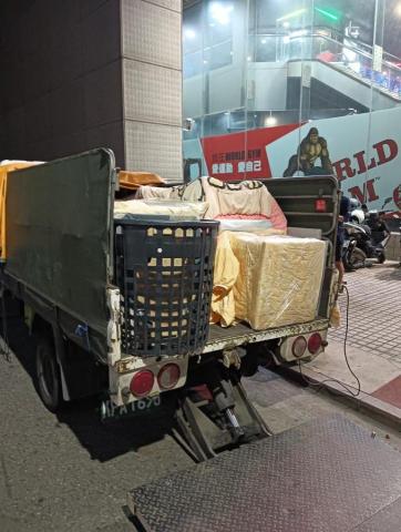 一級棒搬家 - 高級柚木傢俱包裝及堆疊