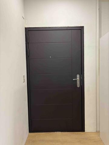 盛原金屬有限公司 - 工業區一路-7+1壓花門