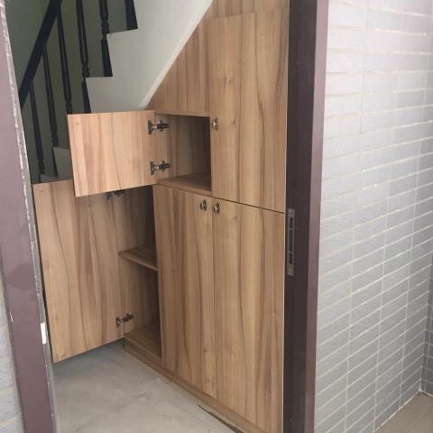 藝田室內設計、系統櫃規劃、統包 - 梯下系統櫃～讓您增加更多收納空間