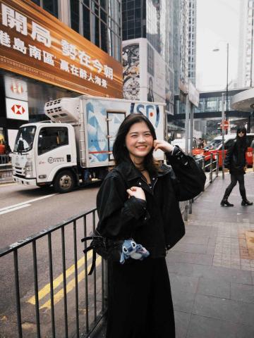 提供pttiphone版服務的專家Ms.JIN