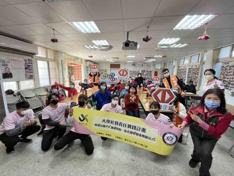 昶惟 - 與臺企銀合作銀髮族計劃