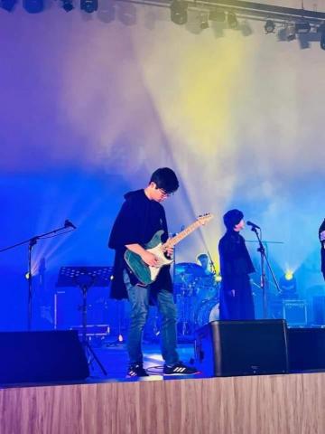 黃議加 - 樂團演出