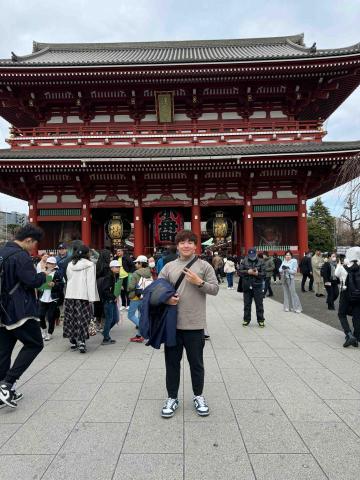 提供撞球服務的專家鄭聿翔