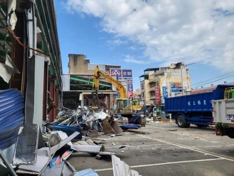 星賜拆除工程 - 全聯福利中心拆除工程