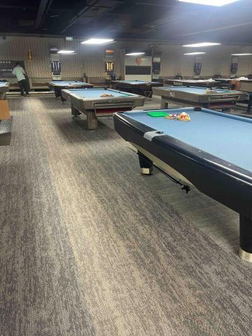 劉易宗 - 撞球館全室地毯更換