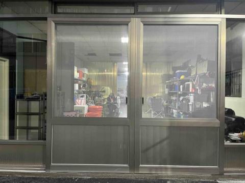 文發 吳 - 1000型加大落地紗窗雙拉門片 