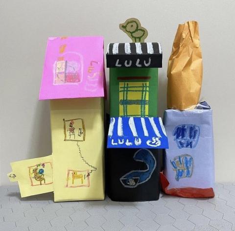 三明治老師 - 迷你城市場景
請學生們準備幾個容器做出來的迷你小城市



