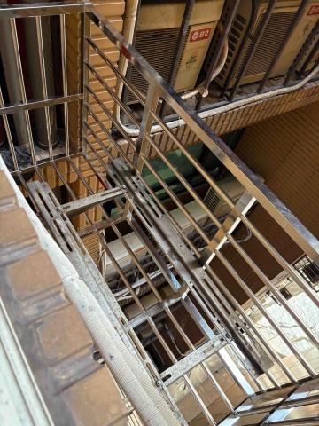 文發 吳 - 冷氣室外機 不銹鋼鐵架