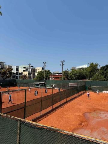 和方企業行 - 網球場高空照明