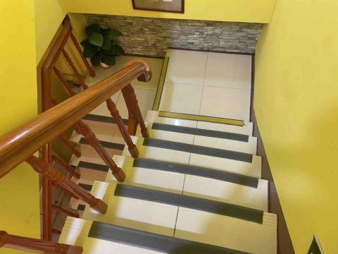 淨利室內清潔 - 樓梯