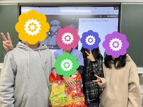 陳姵潔 - 班內辯論比賽獲勝小組-班級1