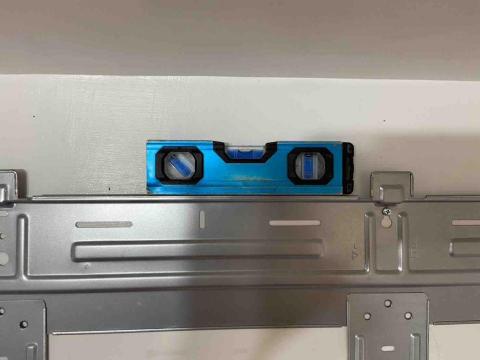 瑞友企業社 - 用水平尺測量