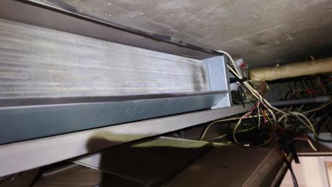 立大清潔坊 - 吊隱式冷氣也可以清洗.公司或家裡的都可以.