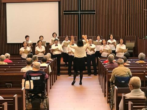 張老師的貓頭鷹音樂屋 - 帶領合唱團演出