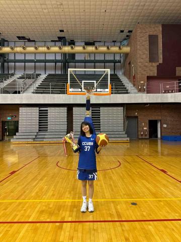 提供多益文法服務的專家王之青