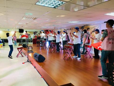 張老師的貓頭鷹音樂屋 - 帶令高齡者太鼓班演出