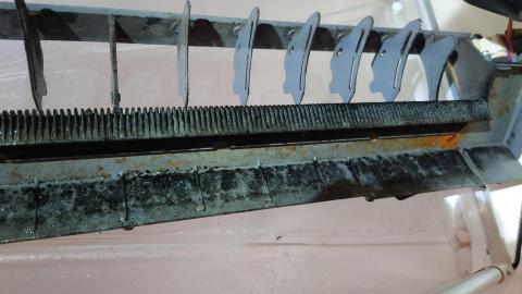 立大清潔坊 - 不拆開洗不知道冷氣水盤可以這麼髒.