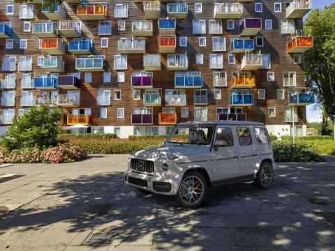 Jeremy Tsao - Vehicle render with backplate. Software Used : 3ds Max / Corona / PHotoshop.