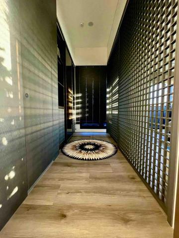 潔光集團. 概念空間設計 - 光影柵欄間，低奢寧靜美學

以柵欄線條與光影層次，勾勒高檔靜謐氛圍