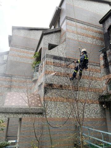 宏晧防水 - 外牆清洗