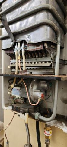 戰府工程瓦斯熱水器安裝檢修 - 瓦斯熱水器檢修-電磁閥組更換