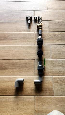 戰府工程瓦斯熱水器安裝檢修 - 太陽能熱水器冷水進水零件排列模擬