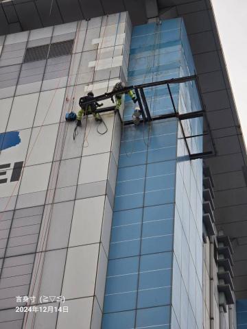 李濯承 - 湖興立體停車場 鋼樑生鏽 拆除
重新鎖鐵板 上漆