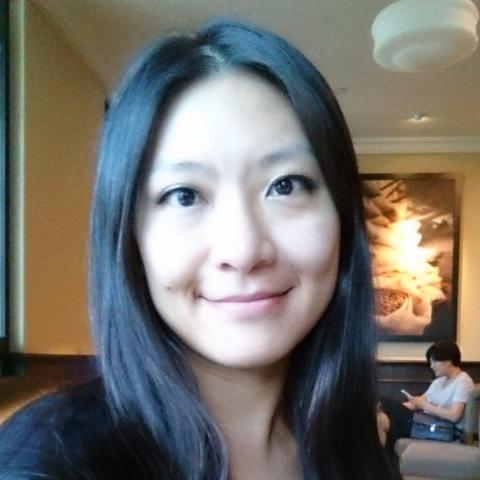 提供內湖寵物店服務的專家Karen Lee