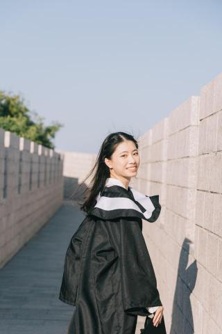 YUYUN LI - 學士服寫真、個人寫真